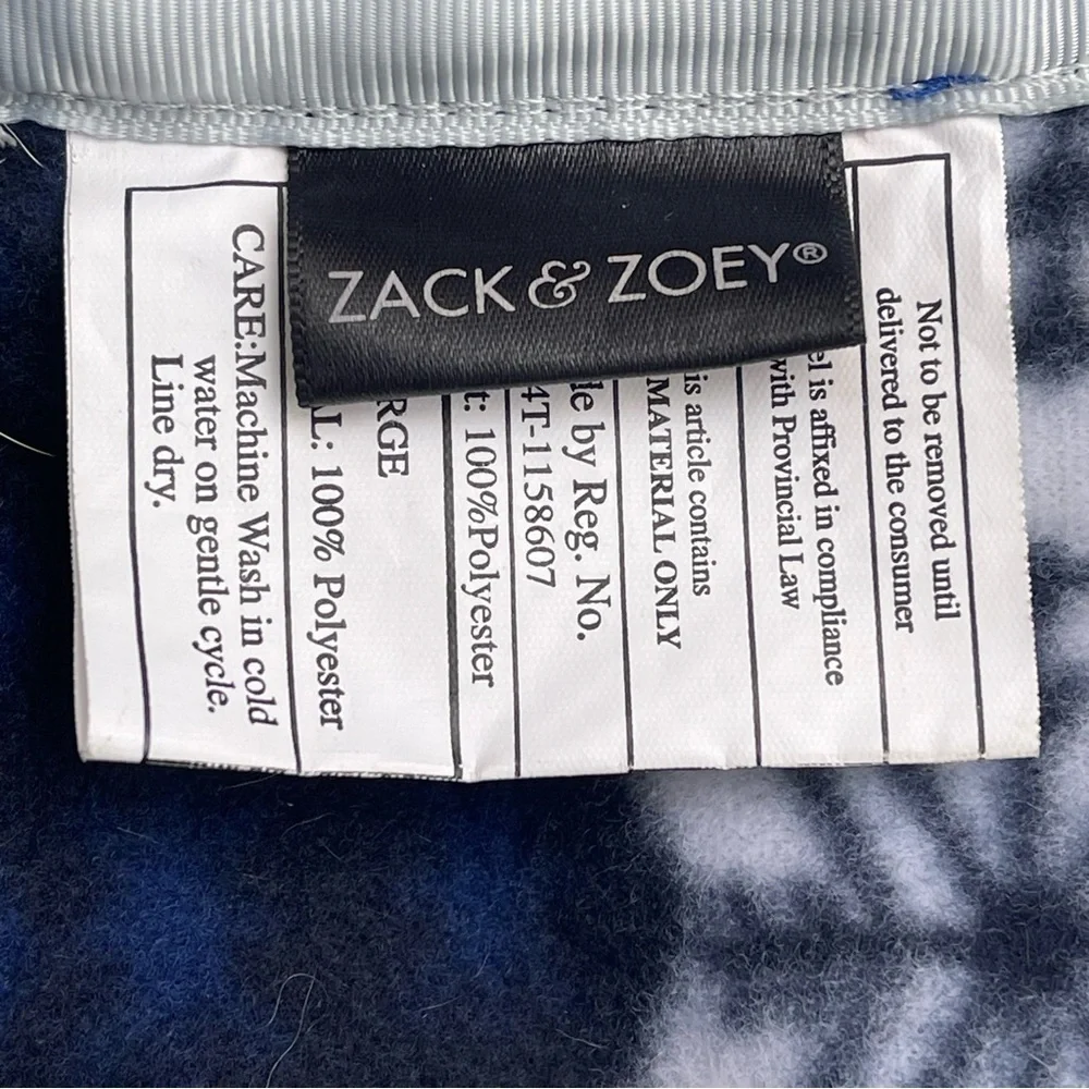 Zack & Zoey Nor’ Easter Reversible Blue Dog Blanket Raincoat Snowflake Large